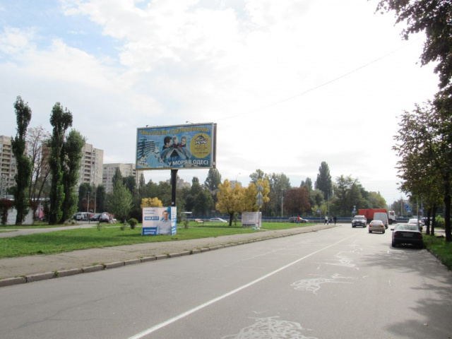 Призма 6x3,  Вул. Героїв Космоса /пр.Леся Курбаса